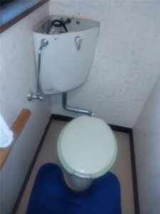 鴨川市　1・2階トイレタンク部品交換