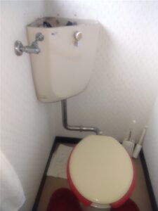 鴨川市　1・2階トイレタンク部品交換