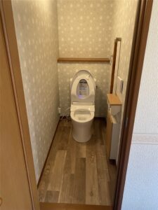 袖ヶ浦市　トイレ便器交換とクロス・CF張替工事