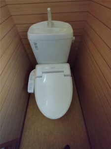 鴨川市　便座交換工事