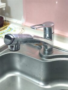 鴨川　水栓部品交換