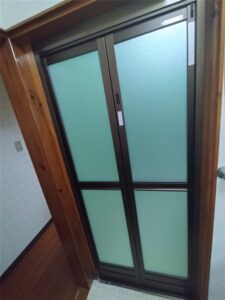 鴨川市　浴室中折戸交換