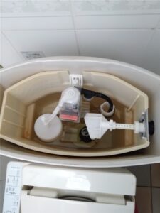 鴨川市　トイレタンク部品交換