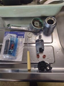 館山市　混合水栓部品交換工事