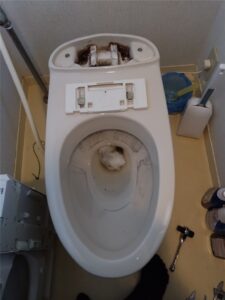 鴨川市2階トイレタンク部品交換
