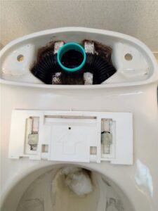 鴨川市2階トイレタンク部品交換