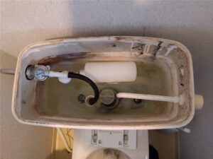 鴨川市2階トイレタンク部品交換