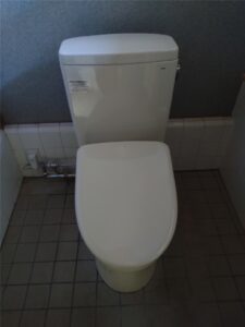 鴨川市　2階トイレタンク部品交換