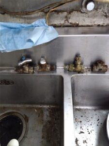 鴨川市　厨房配管修理工事