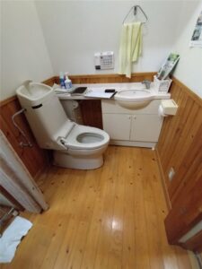 鴨川　トイレ改修工事