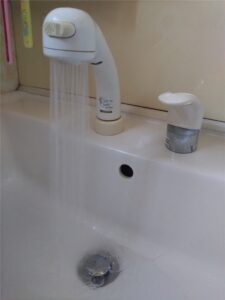 館山市　洗面台水栓部品交換