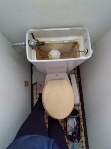館山市　2階トイレタンク部品交換