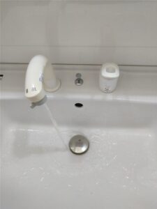 鴨川市宮 離れ洗面台水栓部品交換