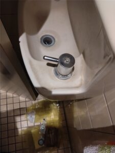 館山市　トイレ手洗部品交換