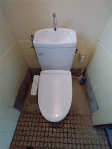 鴨川市　便器交換工事