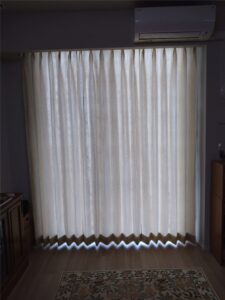 鴨川市　カーテン交換