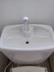館山市　2階トイレタンク部品交換