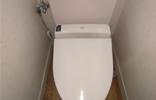 南房総市　2階トイレタンク部品交換