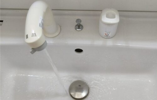 鴨川市宮 離れ洗面台水栓部品交換